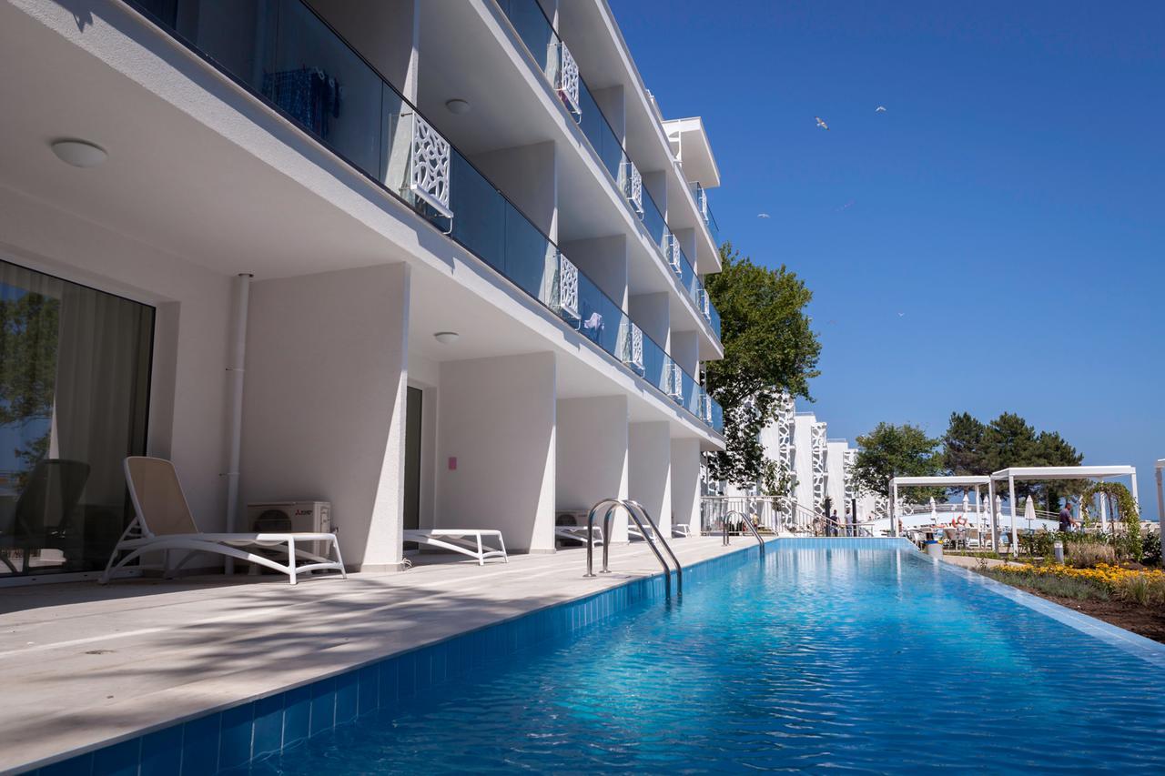 Maritim Hotel Paradise Blue Albena Bagian luar foto
