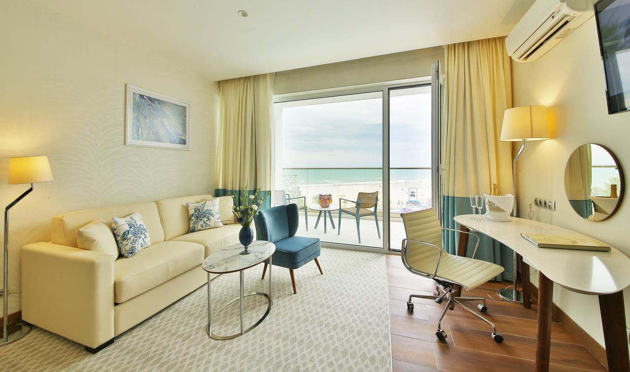 Maritim Hotel Paradise Blue Albena Bagian luar foto