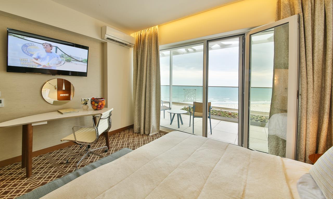Maritim Hotel Paradise Blue Albena Bagian luar foto